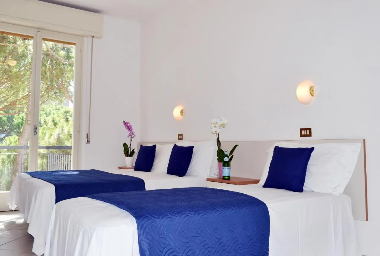 Hotel Elefantino Grey - Free Breakfast & Brunch Until 13-00 - Vicinissimi A Mirabilandia Milano Marittima