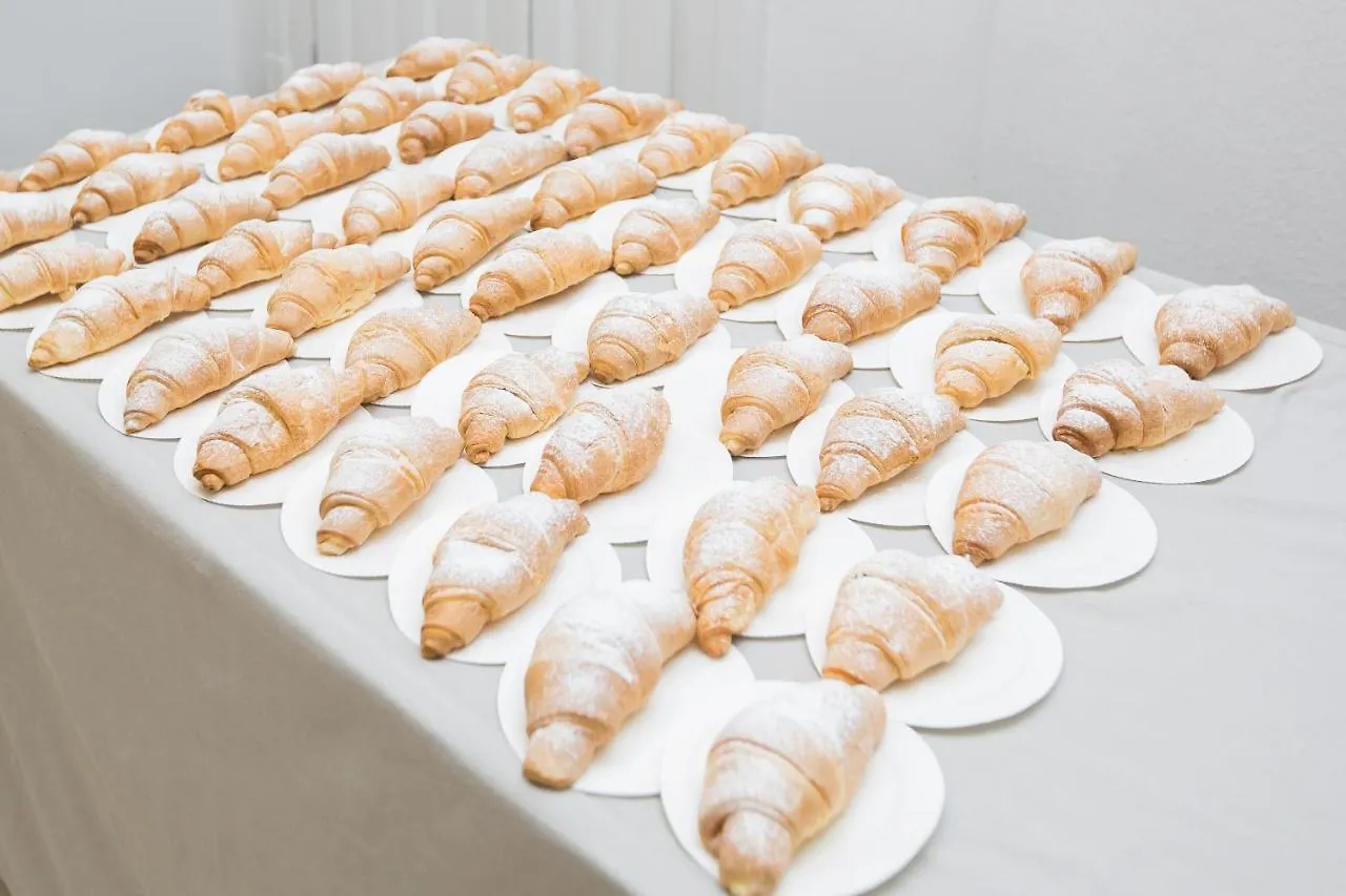 Hotel Elefantino Grey - Free Breakfast & Brunch Until 13-00 - Vicinissimi A Mirabilandia Milano Marittima